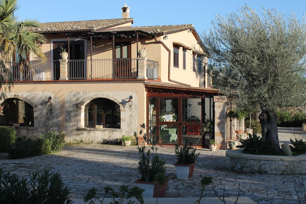 B&B Casale Siciliano Di Miryam Tiralongo Avola Exterior foto
