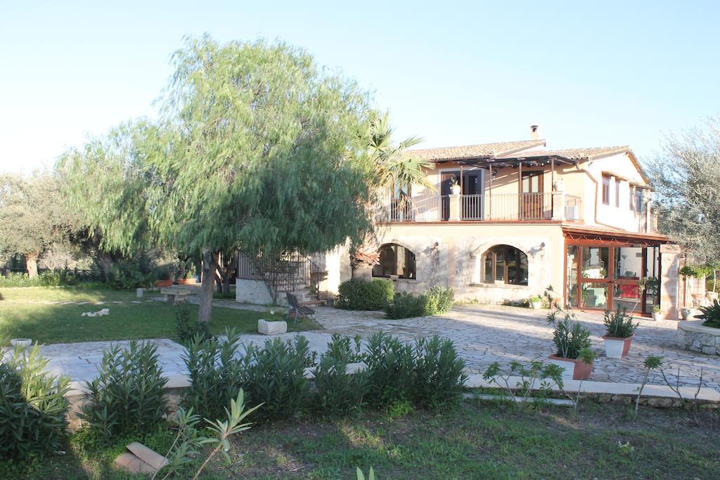 B&B Casale Siciliano Di Miryam Tiralongo Avola Exterior foto