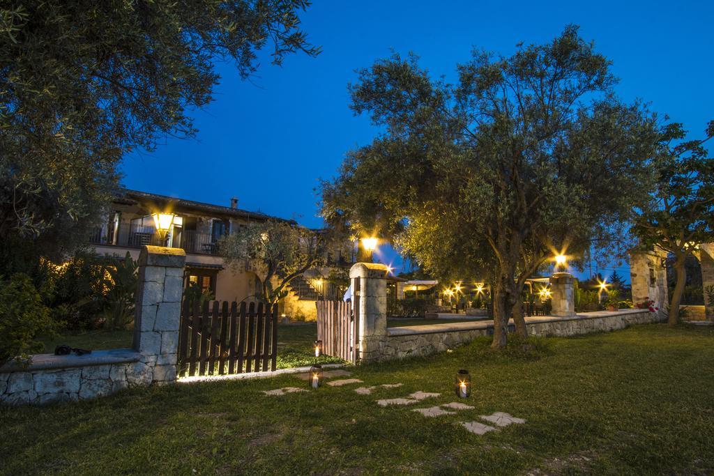 B&B Casale Siciliano Di Miryam Tiralongo Avola Exterior foto